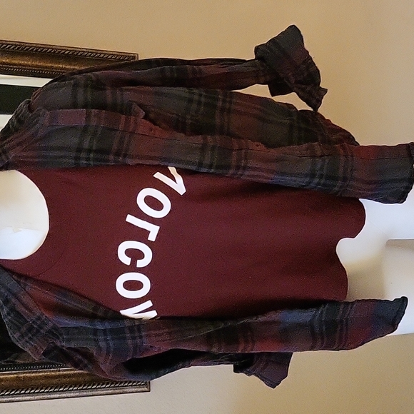 Volcom cotton top and flannel bundle - Picture 1 of 11